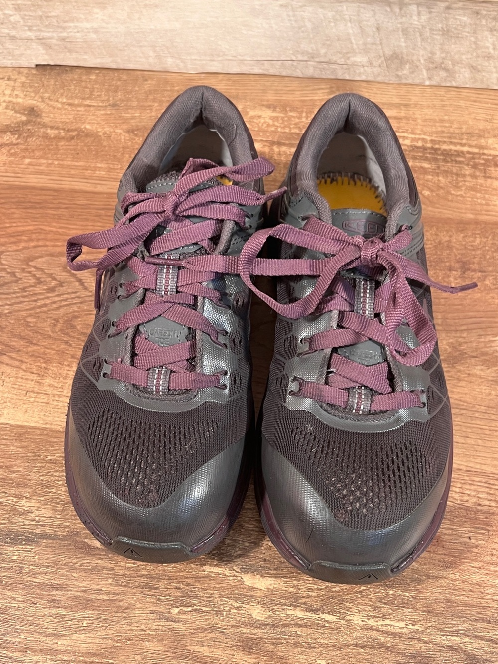 KEEN Utility Women's Vista Energy‎ Low Height Carbon Fiber Toe Work Safety Shoe.